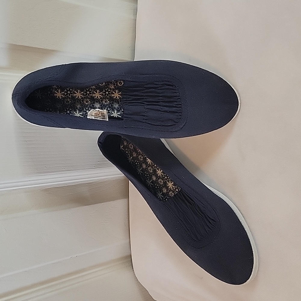 White Stag Navy Blue Canvas Shoes